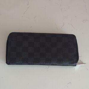 Louis Vuitton Damier Graphite Zippy Wallet